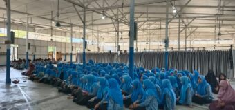 Siswa dan Guru  MA Darul Ulum Banda Aceh Tetap Konsisten dalam Rutinitas Membaca Yasin Setiap Jumat Pagi