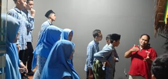 Siswa Madu Literacy Club Kunjungi Museum Tsunami Tourguide Jelaskan Peristiwa Penting di Tahun 2004