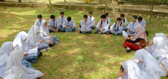 Sambil Wisata Sejarah: Raker Madu Literacy Club MA Darul Ulum Banda Aceh di Adakan di Taman Putroe Phang