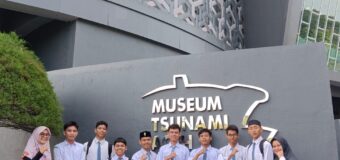 Wisata Sejarah: Madu Literacy Club MA Darul Ulum Banda Aceh Kunjungi Museum Tsunami Aceh