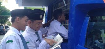Madrasah Aliyah Darul Ulum Literacy Club Menyambut Antusiasme Kehadiran  Perpustakaan Keliling  Dinas Kota Banda Aceh