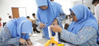 MA Darul Ulum Banda Aceh Raih Juara 1 di Kompetisi Pembuatan Robot Mini Solar Car Tingkat Pelajar Aceh
