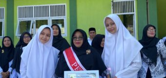 Cut Ratnawati, S.Ag Guru Biologi MA Darul Ulum Banda AcehTerpilih Sebagai Guru Terfavorit Pilihan Siswa pada Hari Guru Nasional 2024
