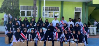 Ucapkan Guru Pahlawan Tanpa Tanda Jasa, OSIM MA Darul Ulum Banda Aceh Berinisiatif Beri Hadiah kepada Seluruh Guru dan Karyawan di Momentum HGN